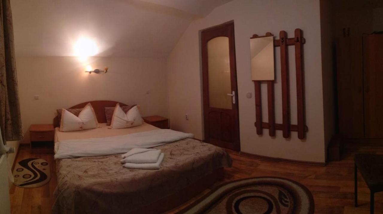 Casa Terzea Hotel Rîşnov Екстериор снимка