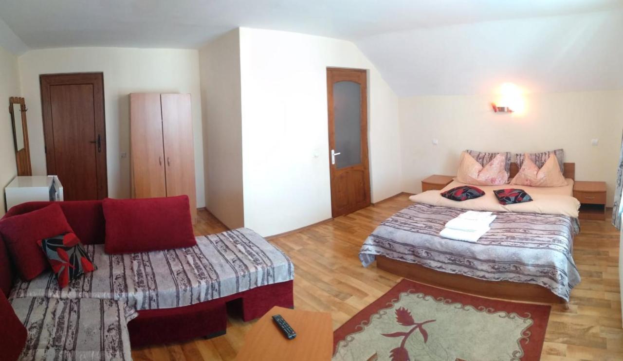 Casa Terzea Hotel Rîşnov Екстериор снимка
